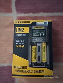 Caricatore nitecore um 2