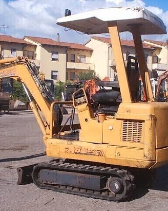 Miniescavatore usato CASE CK15