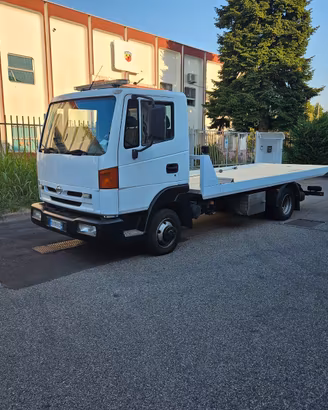 Vendita carroattrezzi patente b