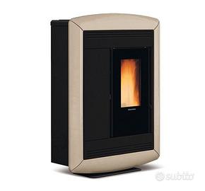 STUFA A PELLET NORDICA EXTRAFLAME