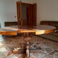 antico tavolo rotondo 