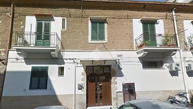 3 LOCALI A PALERMO