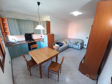 2 camere letto con piccolo giardino e terrazzino