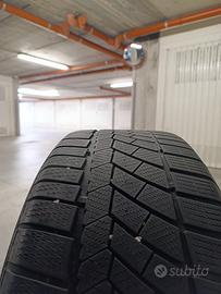 Gomme con cerchi Macan