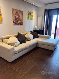 Divano con penisola 2,9 metri x 2,2metri