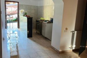 CASA SEMI INDIPENDENTE SU 3 livelli