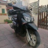 Scooter xcity 250