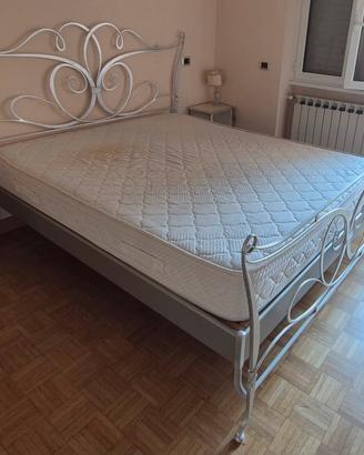 Letto Cantori in ferro battuto in foglia argento