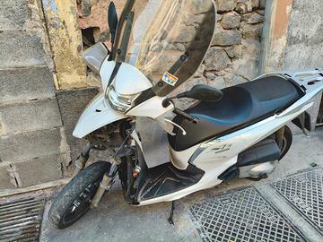 ricambi sh 300 ABS 2019 modello trazione 