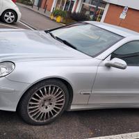 mercedes 320 avantgard in ordine. 