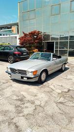 Mercedes 300SL modello R107