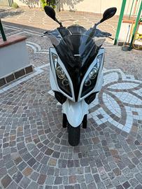 Kymco downtown 300i