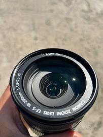Canon Ef-S 18 - 200
