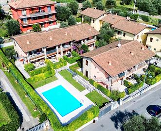 Appartamenti lago di garda con piscina