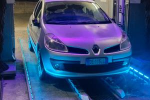 renault clio 2006 3 porte 216 000km 1200benzina75