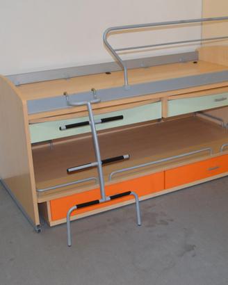 letto doppio scorrevole con scrivanie