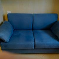 divano due posti con letto una  piazza  e mezza