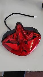 Faro posteriore speed triple  1200