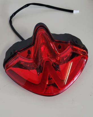 Faro posteriore speed triple  1200