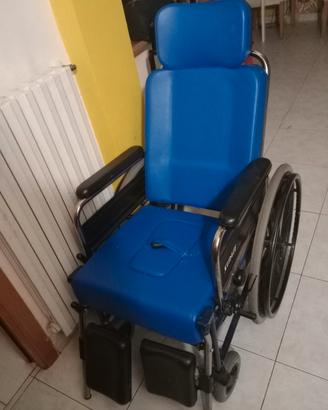 Poltrona a rotelle 