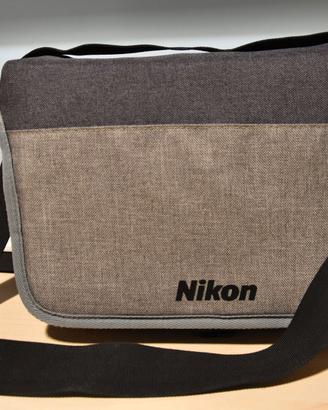 Borsa Nikon