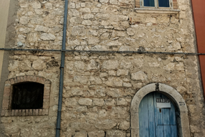 Bilocale in pietra nel borgo di Busso