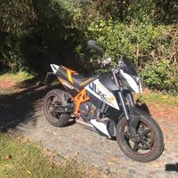 Ktm 690 duke-r