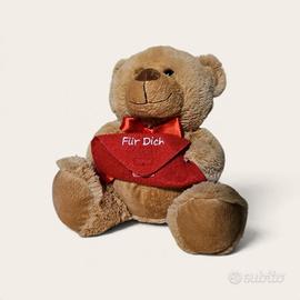 Orsetto peluche con busta rossa – Für Dich – regal