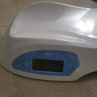 bilancia pesa neonati