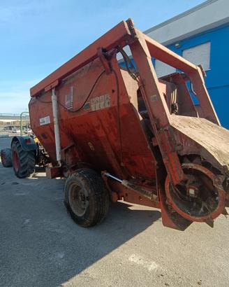 carro miscelatore marca Lo.Ma