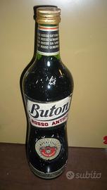 Bottiglia di liquore Buton Rosso Antico