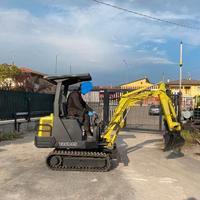 E139 Mini escavatore 17 q Yanmar B17