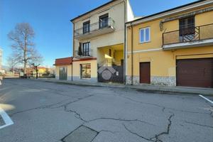 5 LOCALI A BAGNOLO PIEMONTE