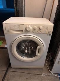 Lavatrice Slim HotPoint Ariston FMSL 603 EU.L