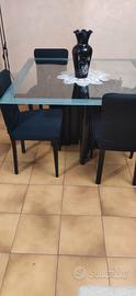 tavolo da pranzo con sedie 