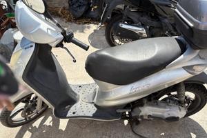 Peugeot looxor 125 anno 2006