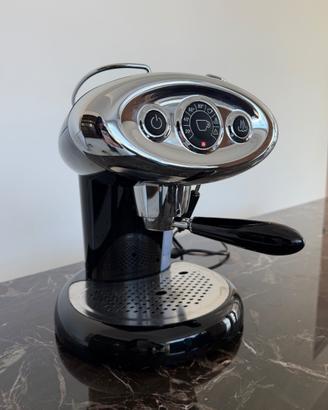 Macchina caffè illy