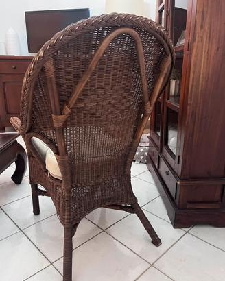 poltroncina in vimini
