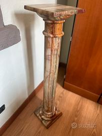Colonna in onice