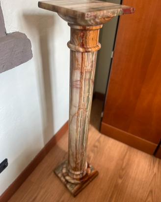 Colonna in onice
