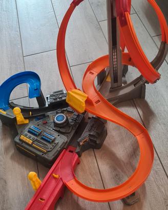 giocattolo pista macchinine hotwheels 