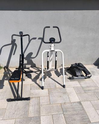 ATTREZZI, PASSEGGINO, GIOCATTOLI, FASCIATOIO