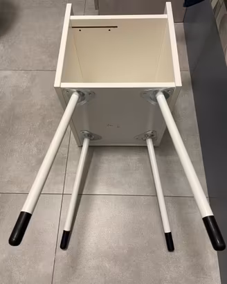 Mobiletto comodino bianco Ikea 71x33x38