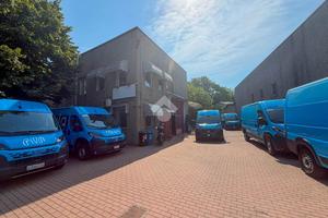 CAPANNONE A PESCHIERA BORROMEO