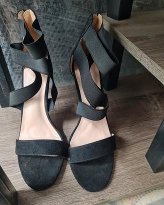 Sandali con tacco nero Tulipano, Tg.40 – Ottime c