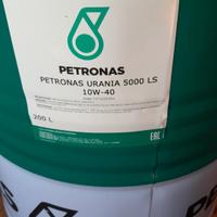 olio motore 10w40 e idraulico 46