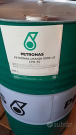 olio motore 10w40 e idraulico 46