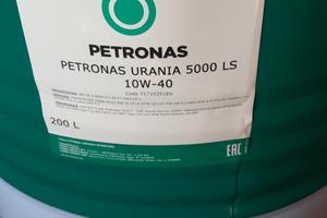 olio motore 10w40 e idraulico 46