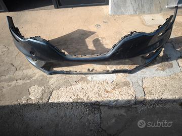 Paraurti anteriore Renault Megane 4 originale