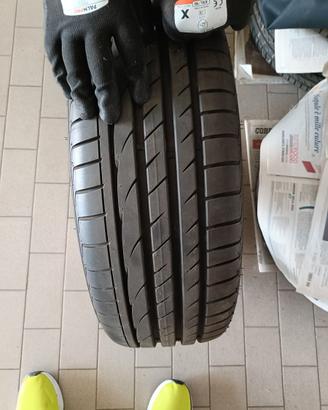 Gomme con cerchi in lega 205/45ZR17